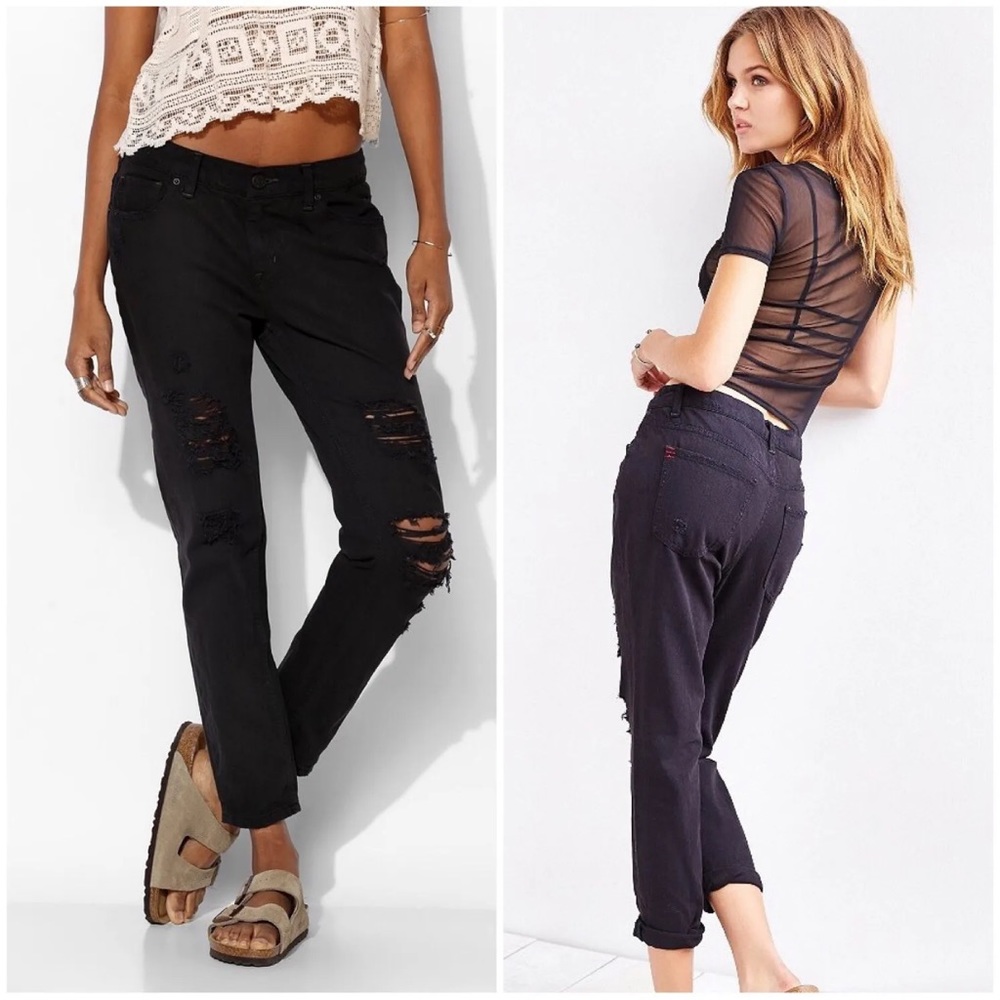 BDG Slim Boyfriend Distressed Black Denim Jeans. Women’s size 30